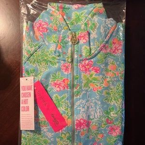 NWT Lilly Pulitzer Disney Lilly Loves Disney Woman's M Popover Half Zip Pullover